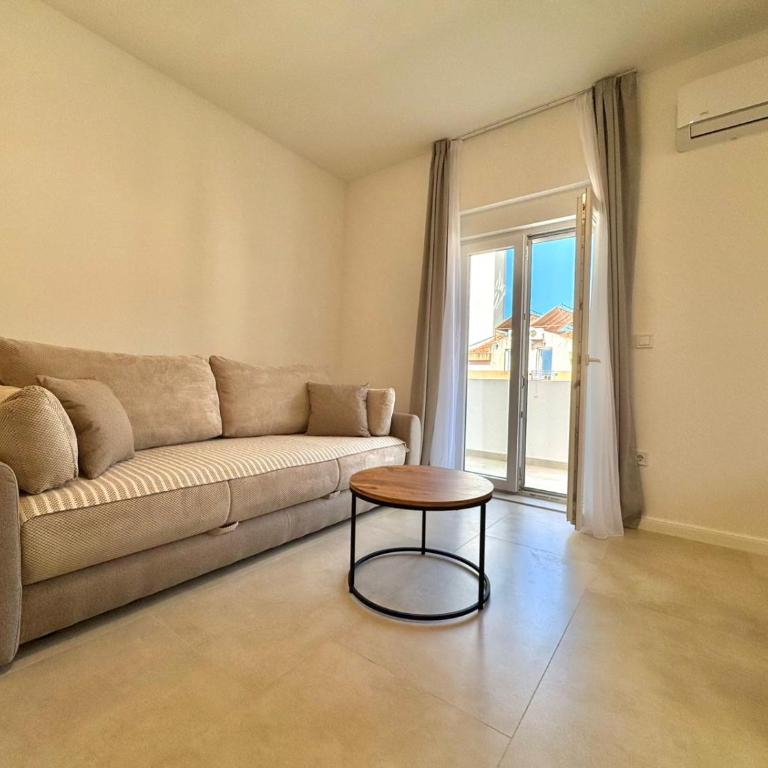 Comfort Apartments Balkan - Apartman s 1 Spavaćom Sobom i Balkonom - 2