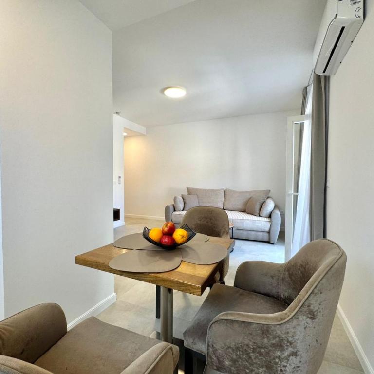 Comfort Apartments Balkan - Apartman s 1 Spavaćom Sobom i Balkonom - 5