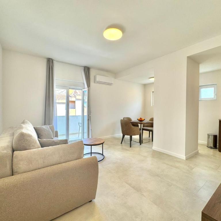 Comfort Apartments Balkan - Apartman s 1 Spavaćom Sobom i Balkonom - 6