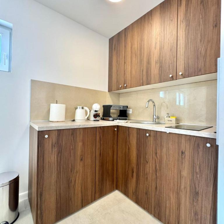 Comfort Apartments Balkan - Apartman s 1 Spavaćom Sobom i Balkonom - 15
