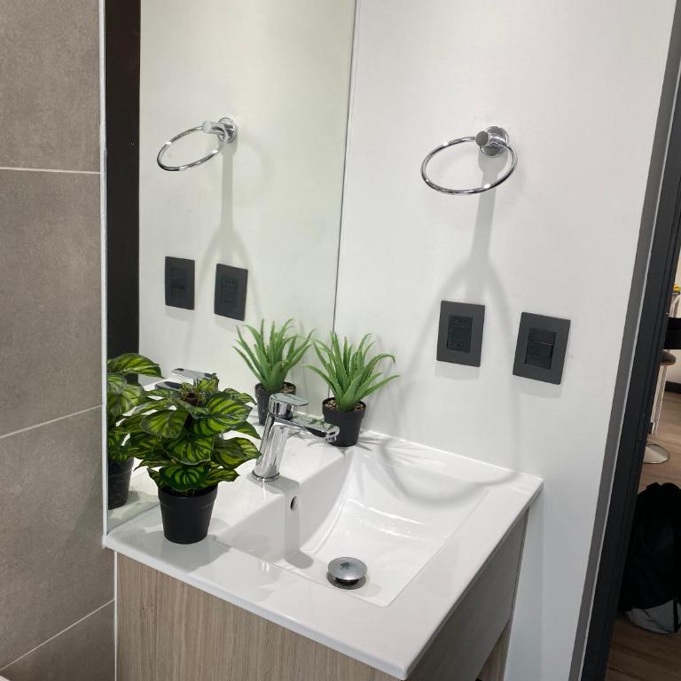 Dpto Económico a 6 min de Plaza Ñuñoa - One-Bedroom Apartment - 5