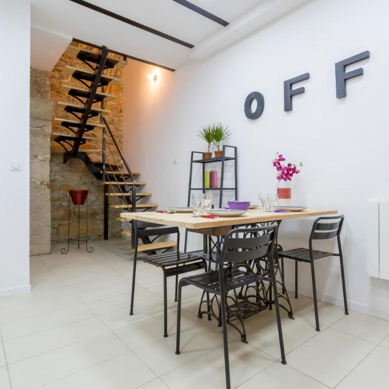 "Casa verde" Superbe duplex 70M2 place Bellecour - Apartamento de 1 dormitorio - 25