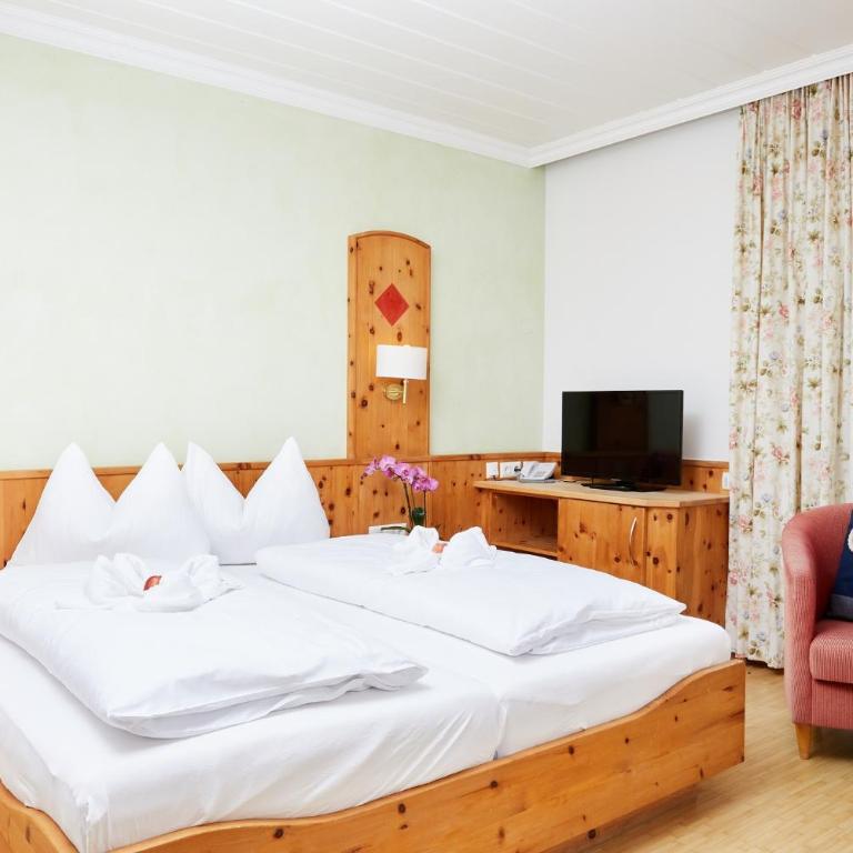 LACUS Hotel am See - Doppelzimmer mit Seeblick - 1