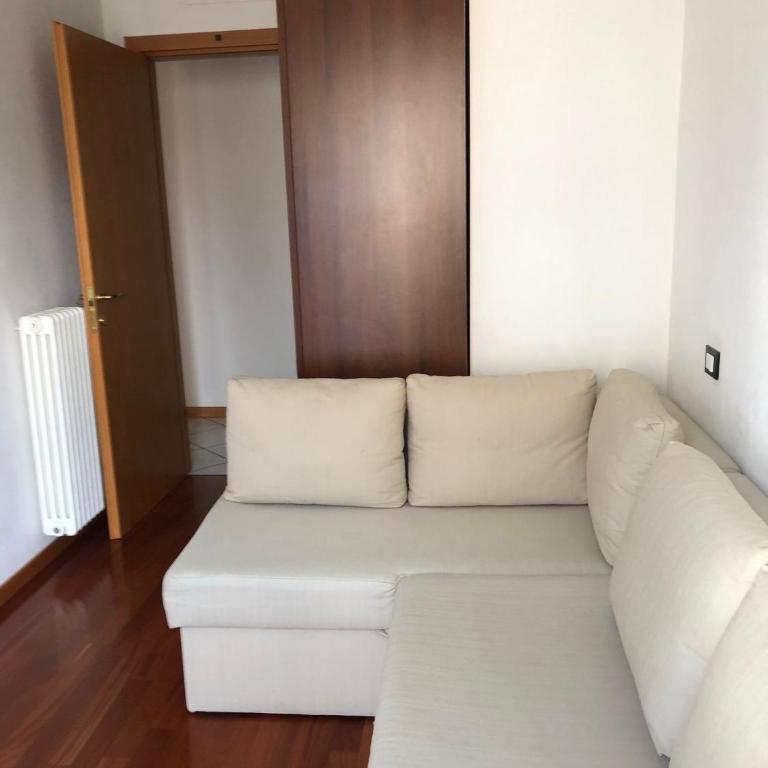 PM 3 Via Massimiliano Grazia - Appartamento con 2 Camere da Letto - 8