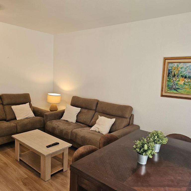 Vivienda turistica Rafael Terol - Three-Bedroom Apartment - 5