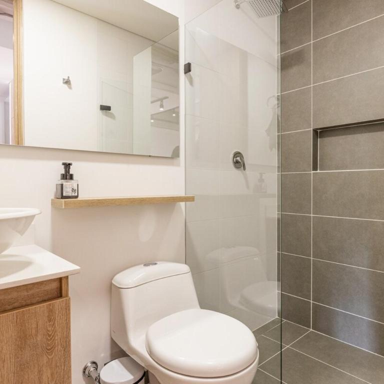 Central, Modern Apartment in Envigado - One-Bedroom Apartment - 34