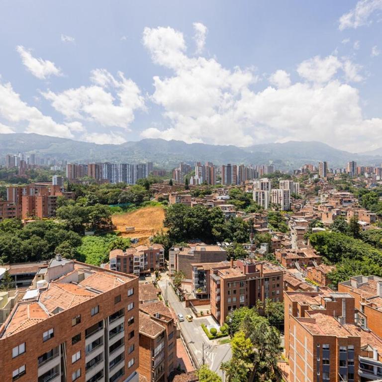 Spacious 2H Modern in Envigado - Two-Bedroom Apartment - 31
