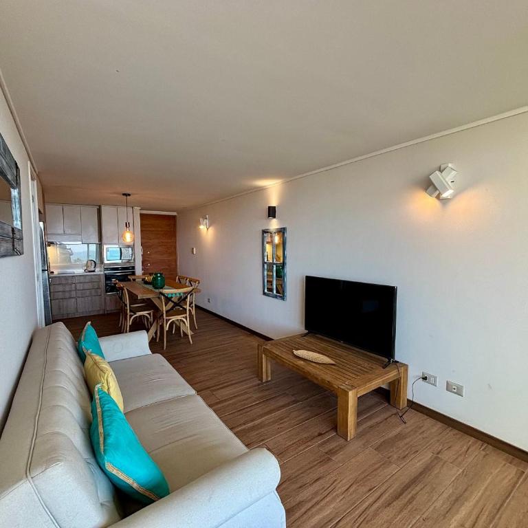 Charming Beachfront Apartment, Concón - Apartment - 8