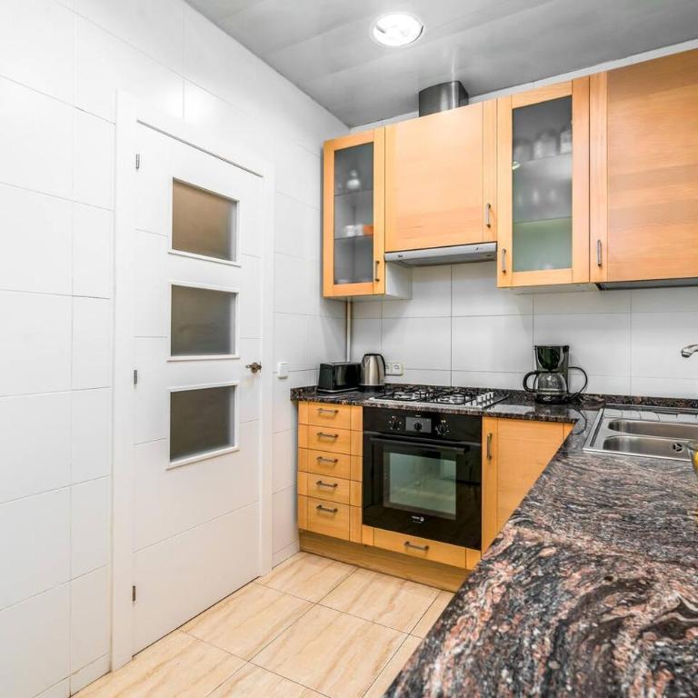 Arc de Triomf Base 4BR for 5 Lift - Standard Apartment - 7
