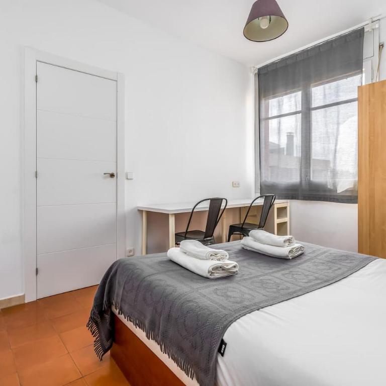 Arc de Triomf Base 4BR for 5 Lift - Standard Apartment - 11