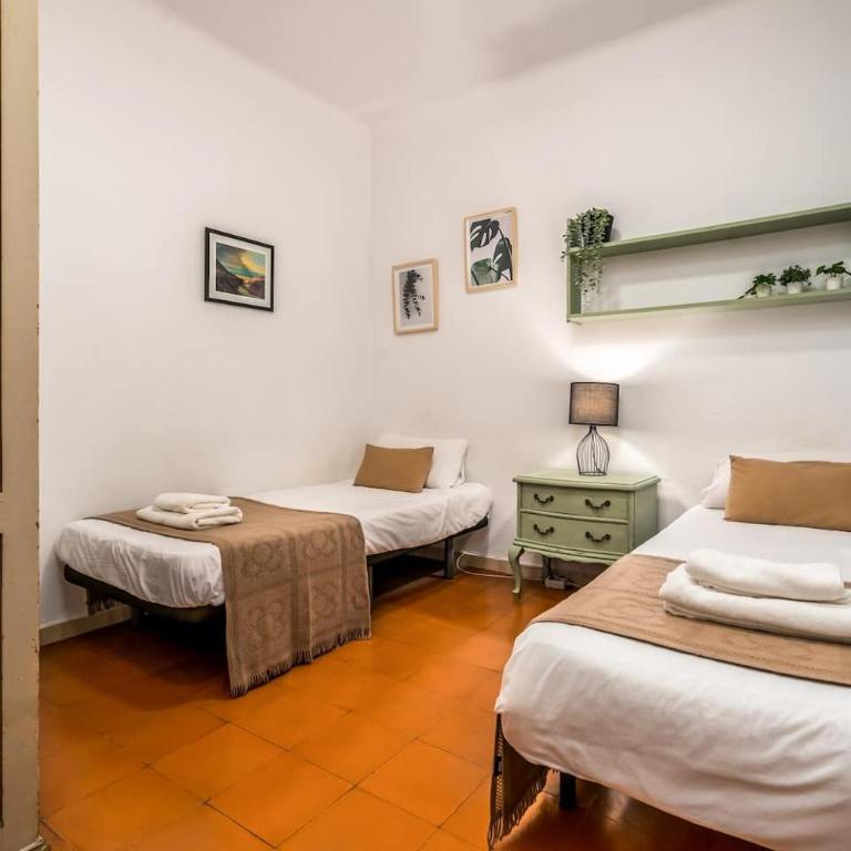 Arc de Triomf Base 4BR for 5 Lift - Standard Apartment - 12