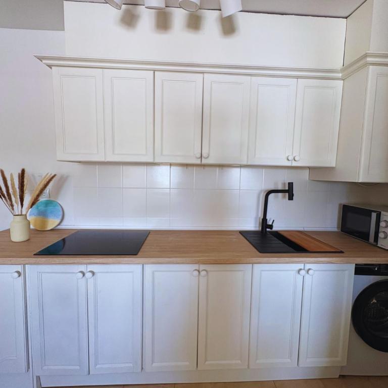 Maxx Suites Torrevieja - Bright and Stylish Studio with Pool Access, Lago Jardin - Apartamento de 1 dormitorio - 11