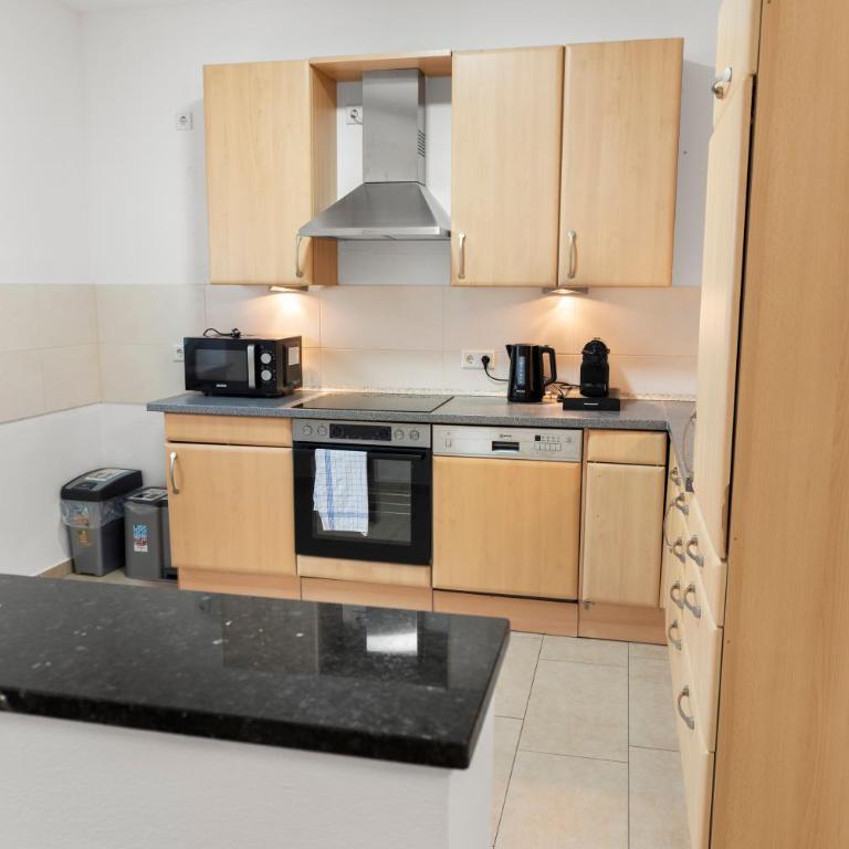 Lemon Suites 4, Zentral, nahe Innenstadt und Hbf - Two-Bedroom Apartment - 11