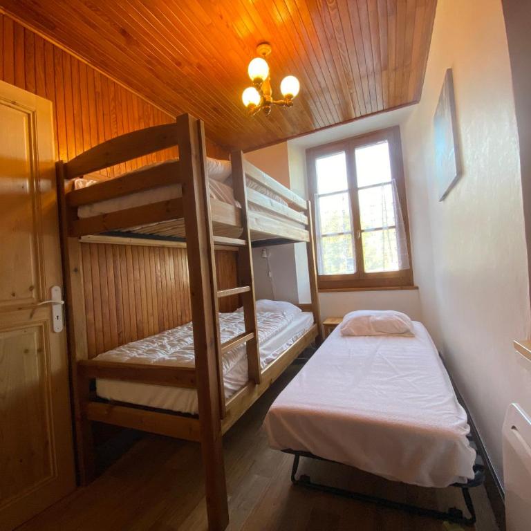 Maison familiale à Morillon, sauna et jardin - Appartement 2 Chambres - 8