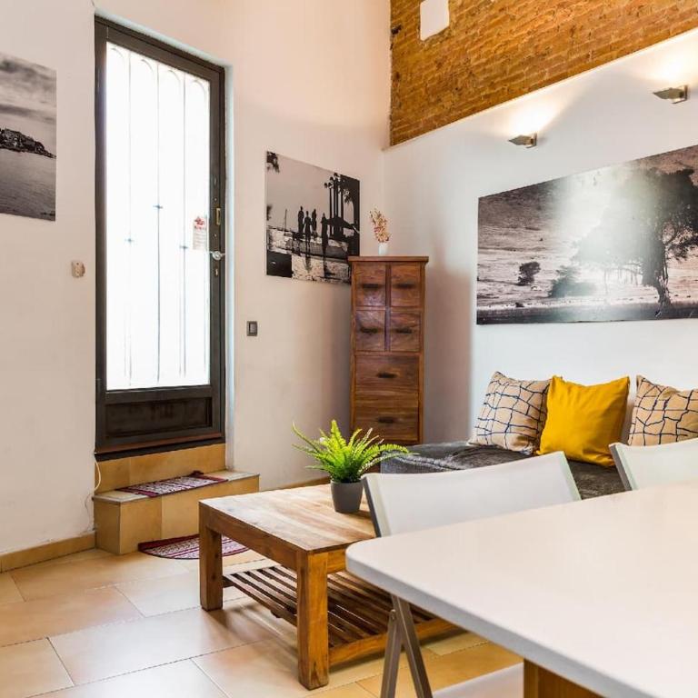 Fridays Flats Dreamy Duplex - Stylish Beach Loft - Loft - 3