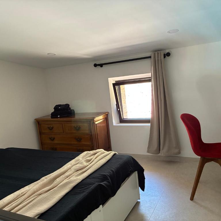Mas des quatre cyprès - Familienzimmer mit Doppelbett - 8