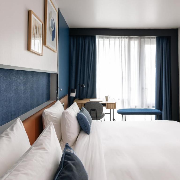 Crowne Plaza Madrid - Centre Retiro by IHG - Standard Queen Room - 2