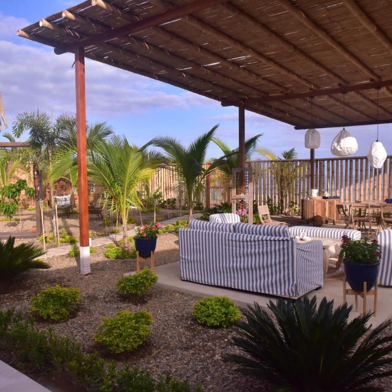 Cocolobos Beach Resort - Deluxe Villa - 18