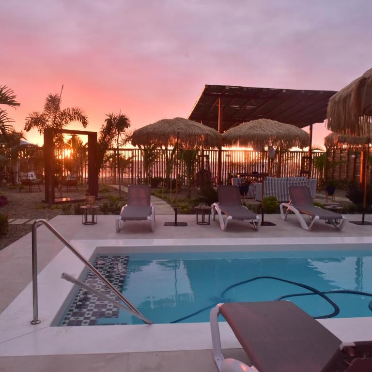 Cocolobos Beach Resort - One-Bedroom Villa - 25