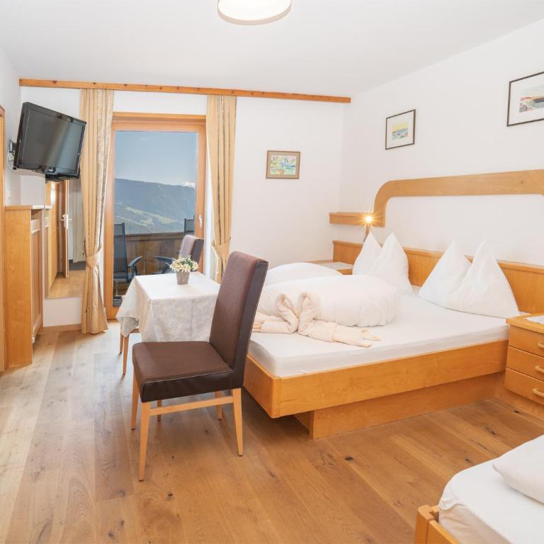 Hotel Purvita - Ski In Ski Out - Infinity Pool - Doppelzimmer mit Balkon - 2