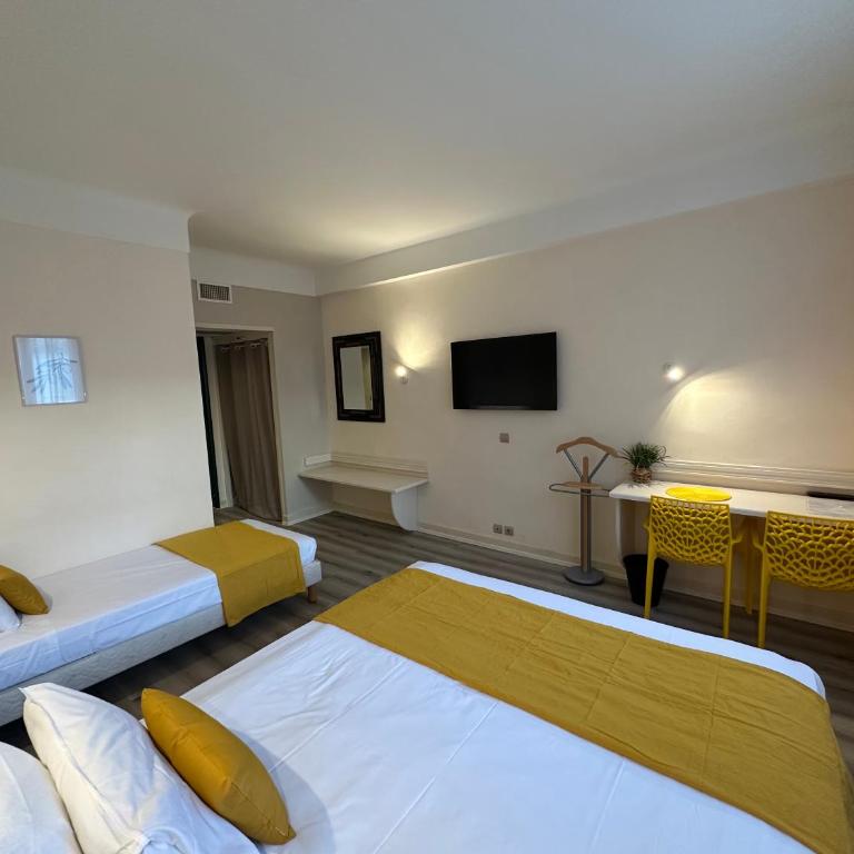 Hotel Chiffre - Chambre Triple Supérieure - 7