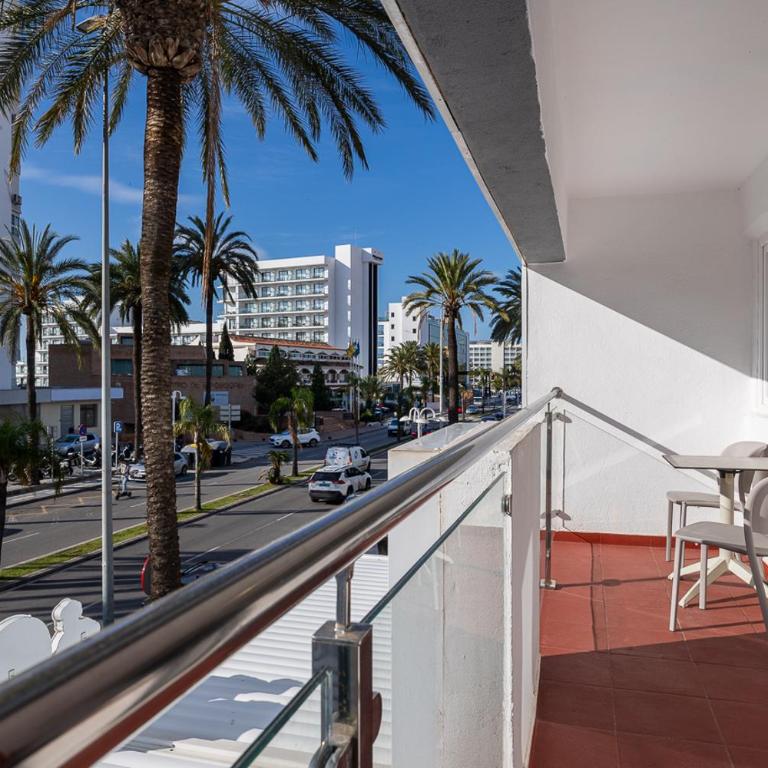 Hotel Marina Benalmádena - Habitación Doble Deluxe con balcón - 3