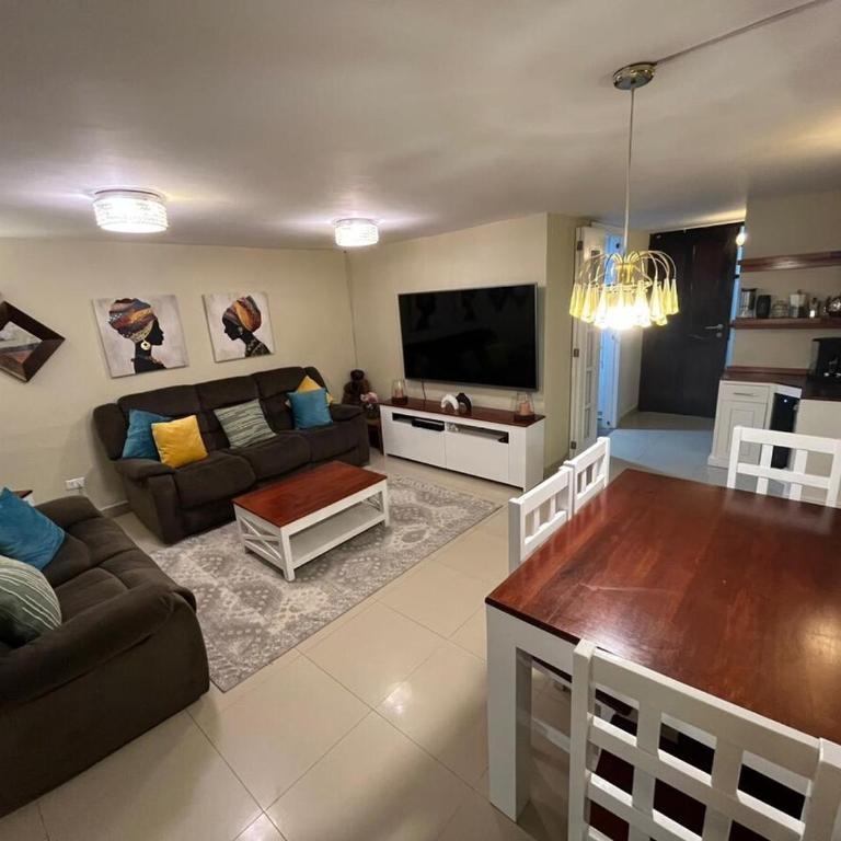 Departamento céntrico en Huaraz - Three-Bedroom Apartment - 4