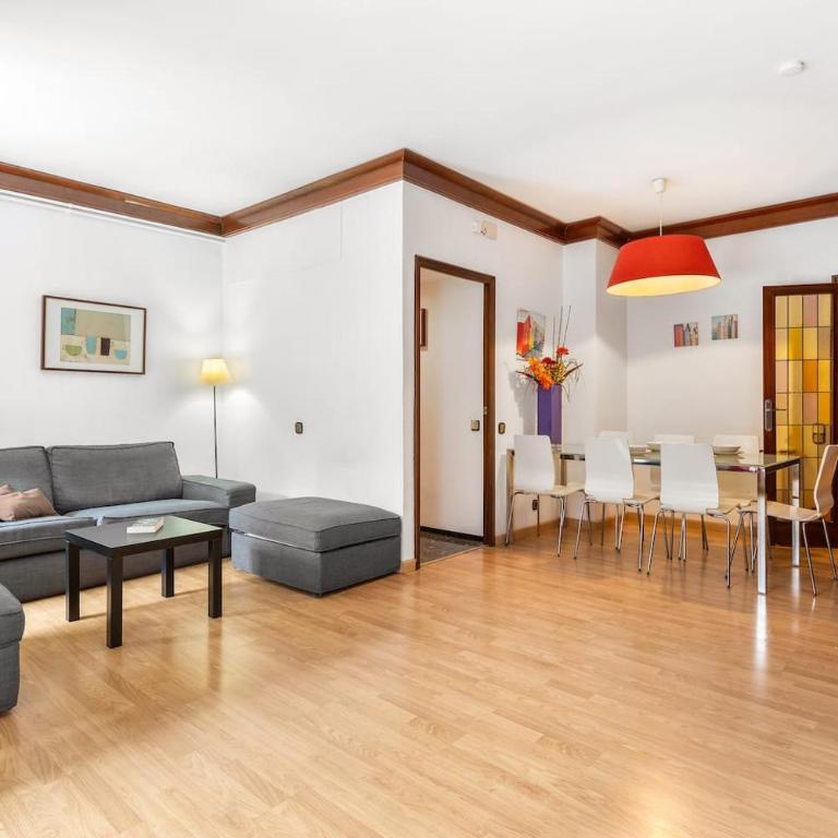 Sunny Terrace Retreat AC 3BR2BA - Apartment - 9