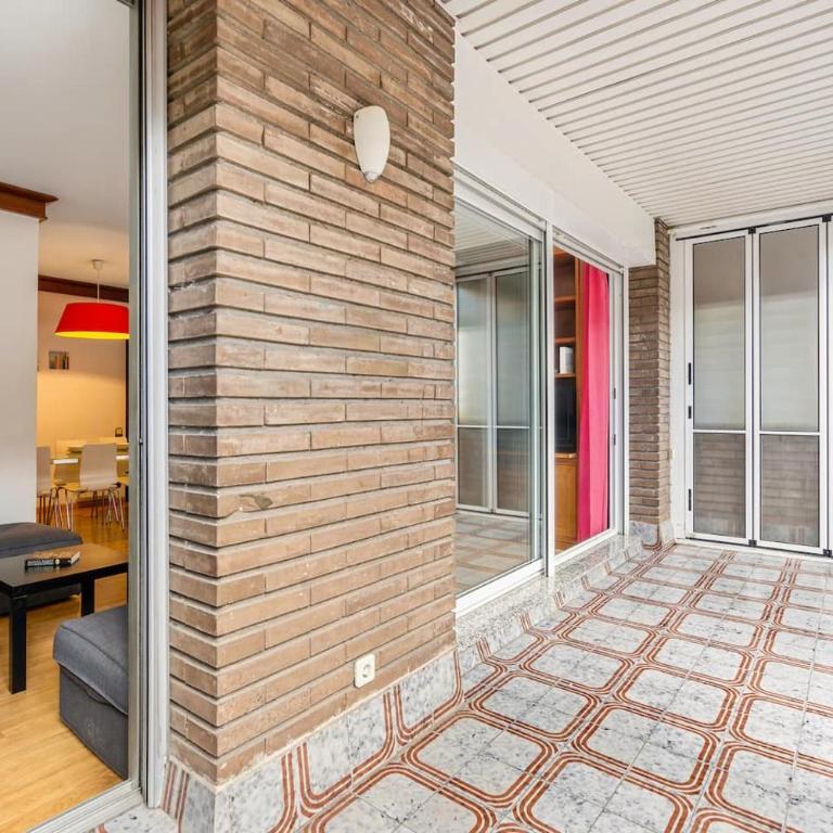 Sunny Terrace Retreat AC 3BR2BA - Apartment - 6