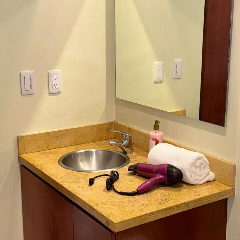 Escápate a un dúplex exclusivo con vino y terraza - Apartamento de 3 dormitorios - 22