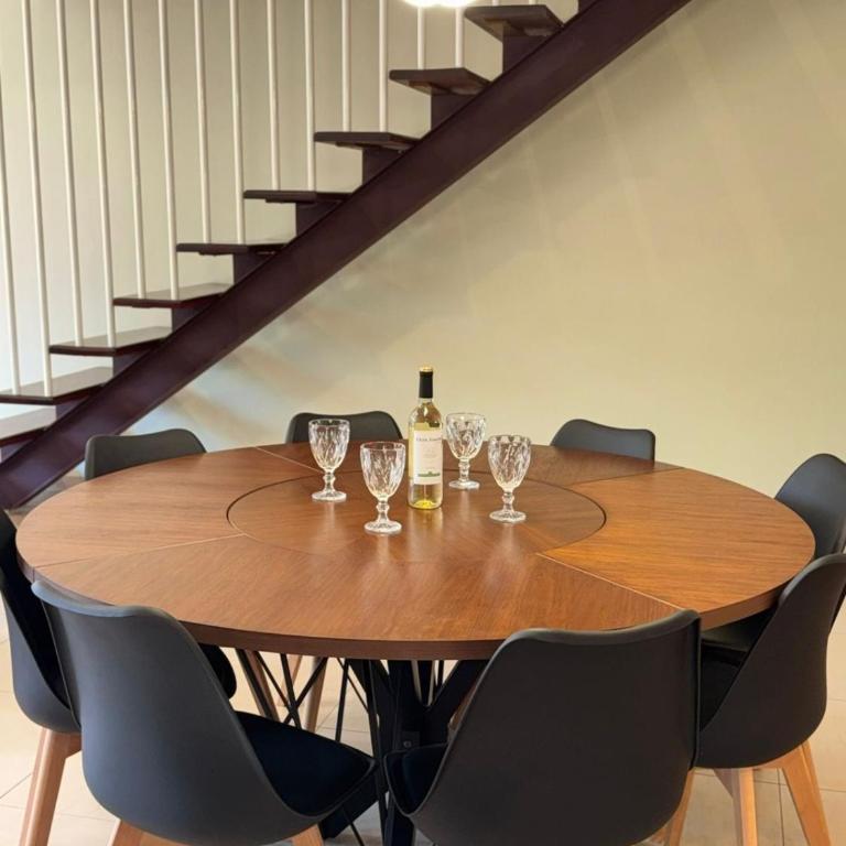 Escápate a un dúplex exclusivo con vino y terraza - Apartamento de 3 dormitorios - 40