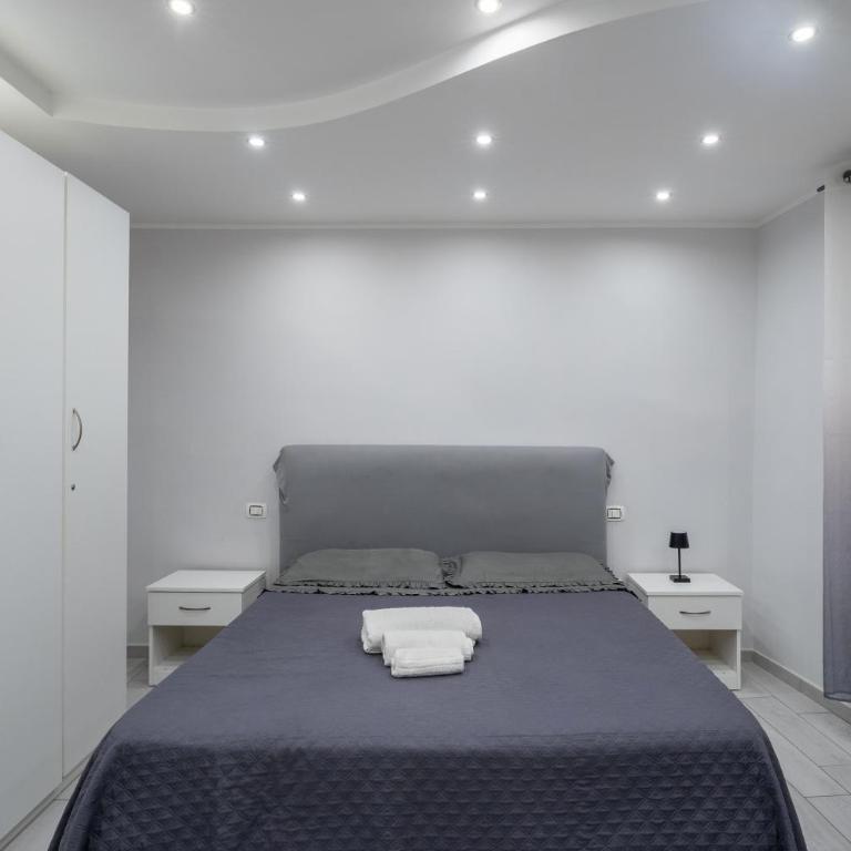 Smart’s House Deluxe Quartieri Spagnoli - Appartamento con 1 Camera da Letto - 11
