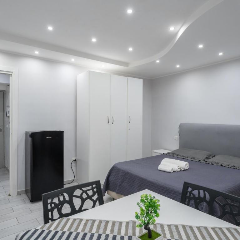 Smart’s House Deluxe Quartieri Spagnoli - Appartamento con 1 Camera da Letto - 12