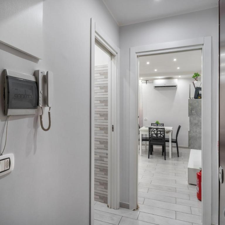 Smart’s House Deluxe Quartieri Spagnoli - Appartamento con 1 Camera da Letto - 16