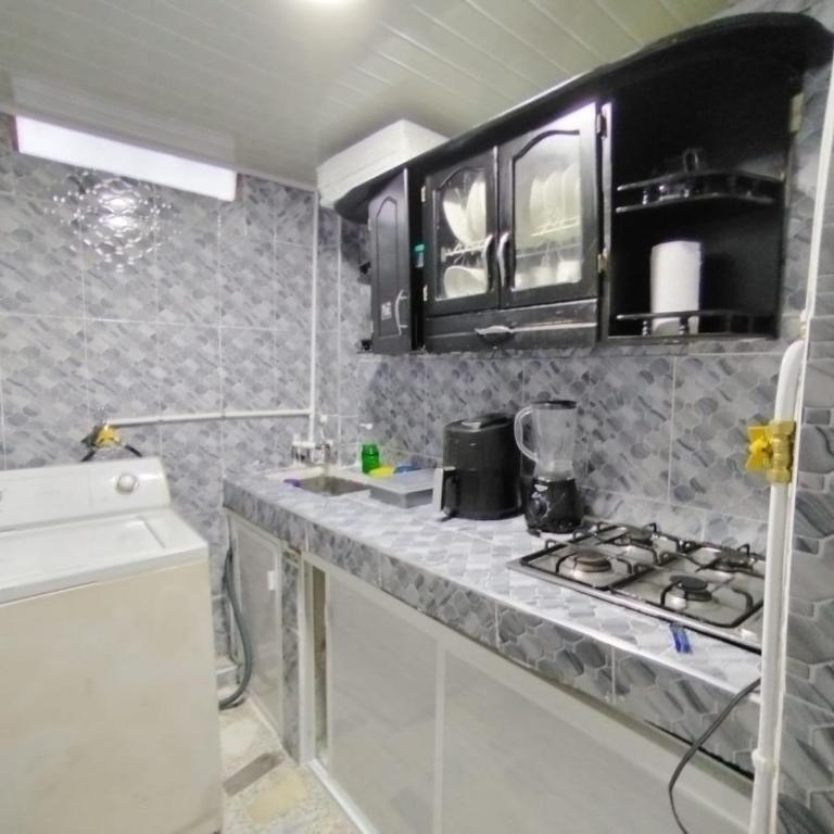 Cerca al Aeropuerto y el Terminal - Apartamento de 2 dormitorios - 4