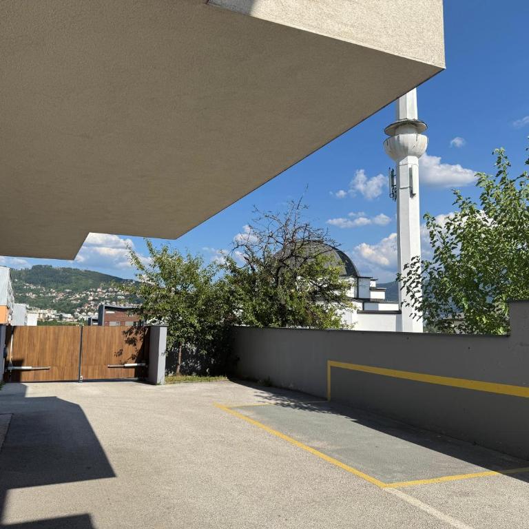 Luxury 3 Bedroom Apartment with Balcony & City View GreenResidence Sarajevo - Three-Bedroom Apartment - 21