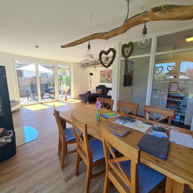 Villa Herzland Allgäu mit großem Garten und gemütlichem Kaminfeuer inklusive KÖNIGSCARD, Skipass, Bergbahn, Therme inkl - Villa mit 3 Schlafzimmern - 17
