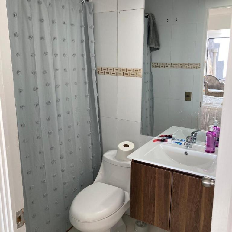 Hermoso departamento con vista al mar - Three-Bedroom Apartment - 3