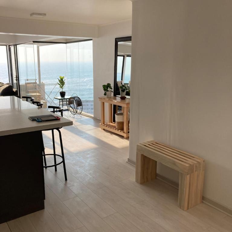 Hermoso departamento con vista al mar - Three-Bedroom Apartment - 26
