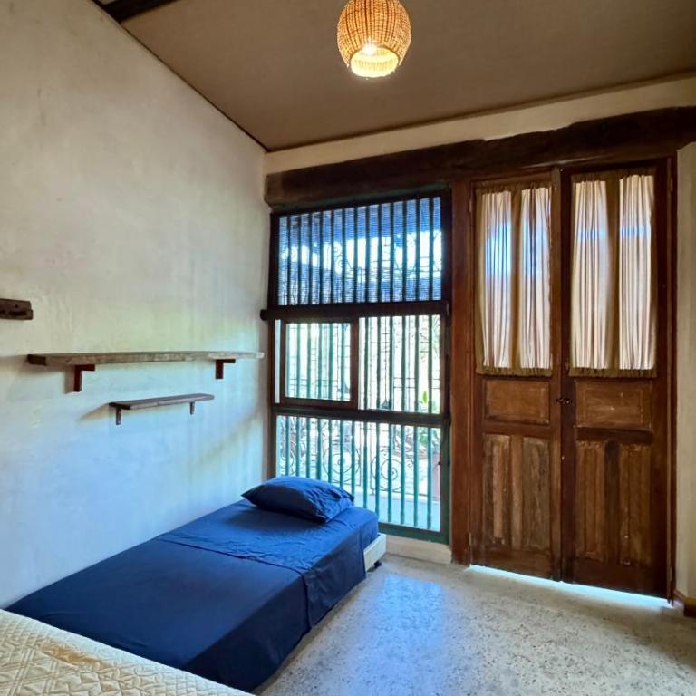 Casa del Tunel Lodge in Getsemani - Deluxe Double or Twin Room with Balcony - 7