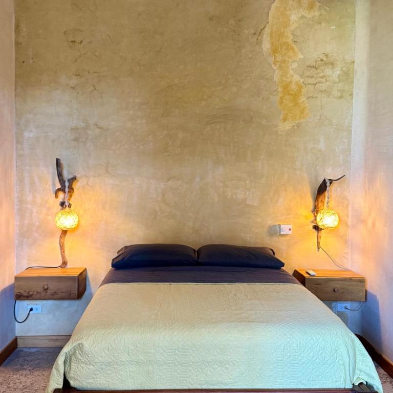 Casa del Tunel Lodge in Getsemani - Deluxe Double or Twin Room with Balcony - 8