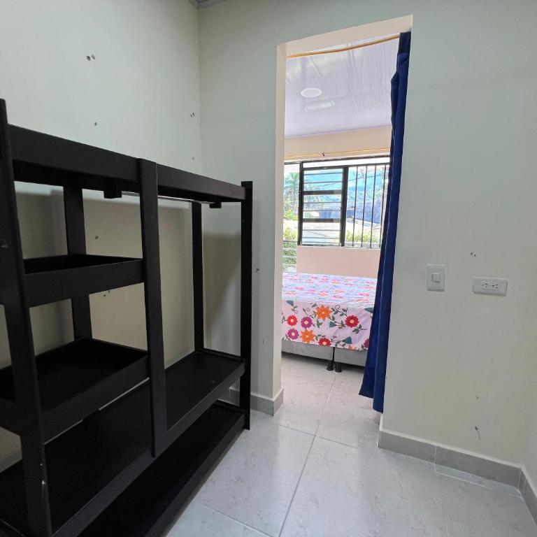 Casa vacacional de 2 pisos rodeada de naturaleza, en Restrepo-Meta - Four-Bedroom House - 4