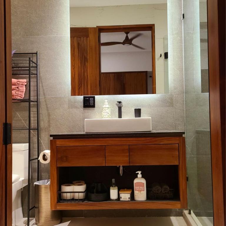 Madero 320 - Apartamento de 1 Dormitorio con balcón y vistas a la ciudad - 18