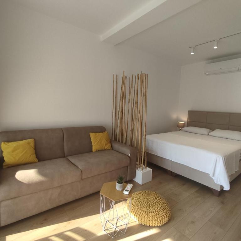 Pearl Shell Apartments - Studio Apartment with Sea View - 20