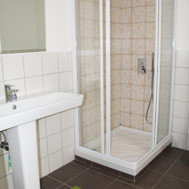 Smart Accomodation - Camera Matrimoniale/Doppia con Letti Singoli con Bagno - 4