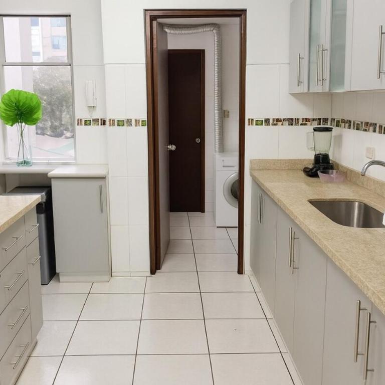 Bella vista al mar y Larcomar - Miraflores - Three-Bedroom Apartment - 26