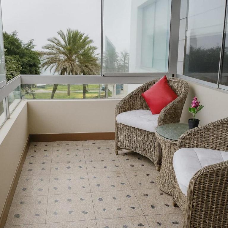 Bella vista al mar y Larcomar - Miraflores - Three-Bedroom Apartment - 2
