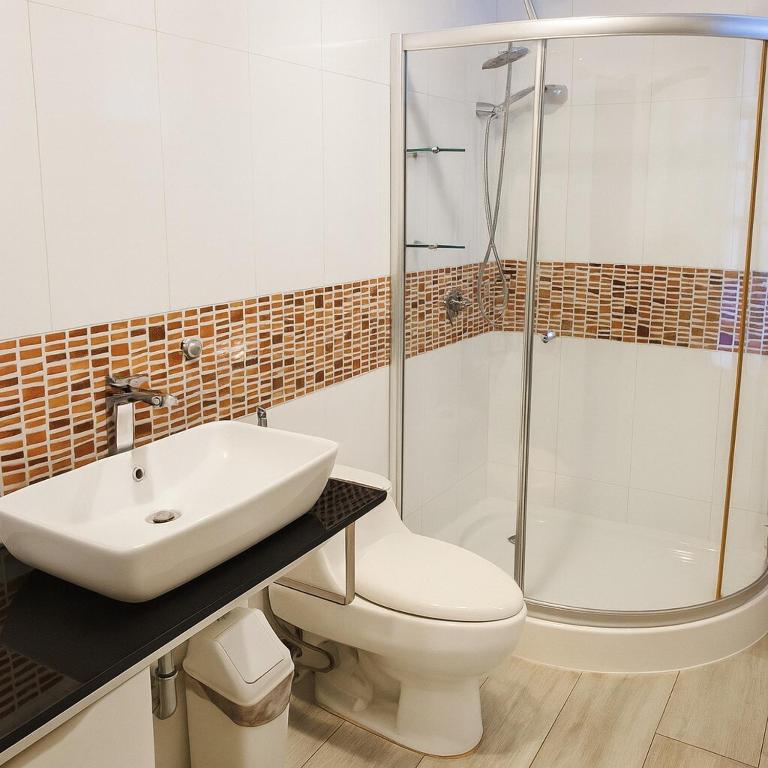 Bella vista al mar y Larcomar - Miraflores - Three-Bedroom Apartment - 32