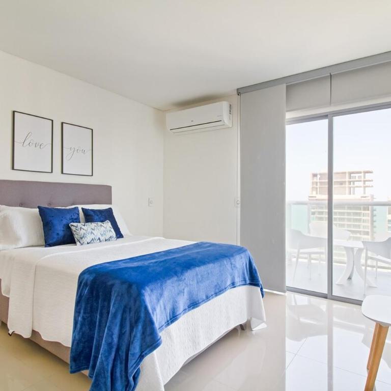 Fully furnished apartment, floor 33, with sea view - Three-Bedroom Apartment - 2