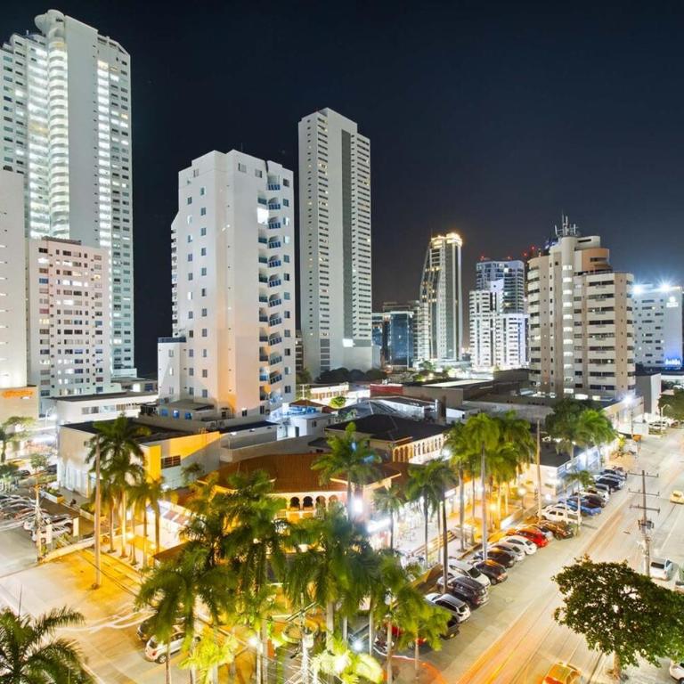 Fully furnished apartment, floor 33, with sea view - Three-Bedroom Apartment - 12